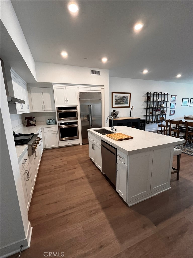 3609 Rivington