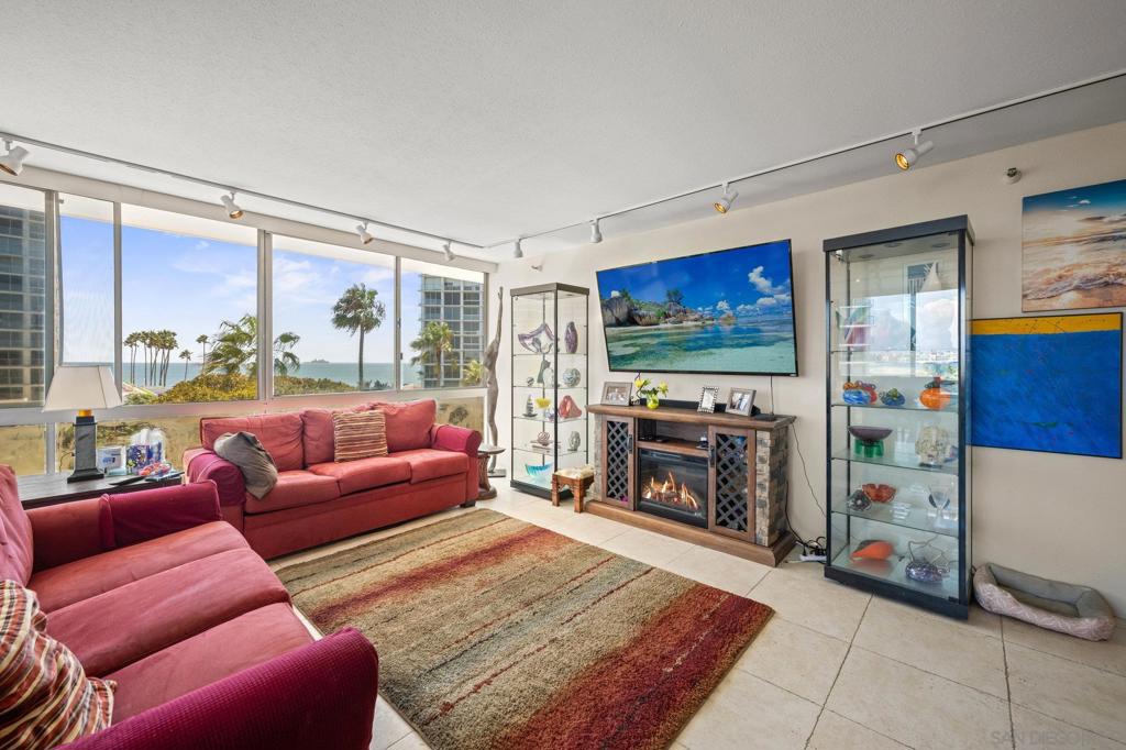 1750 Avenida Del Mundo 309