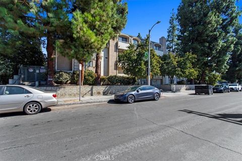 Photo of 7230 Kelvin Avenue #6, Winnetka, CA 91306 (MLS # SR25235577)