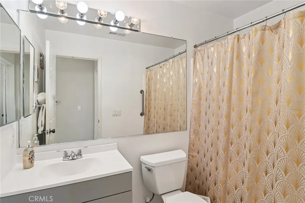 Oceanside, California 92057, United States, 4 Bedrooms Bedrooms, ,3 BathroomsBathrooms,Residential,Active,256469