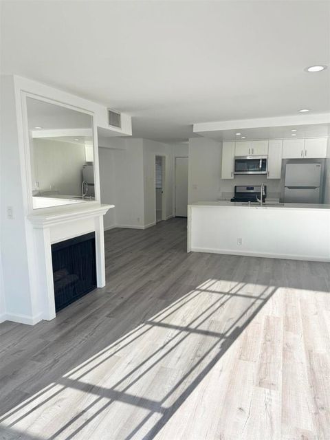 1550 N Fuller Avenue 209 Hollywood CA 90046