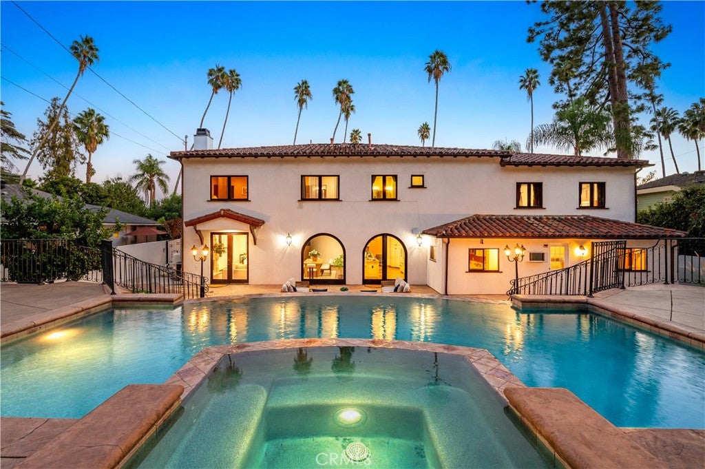 2037 Hill Drive