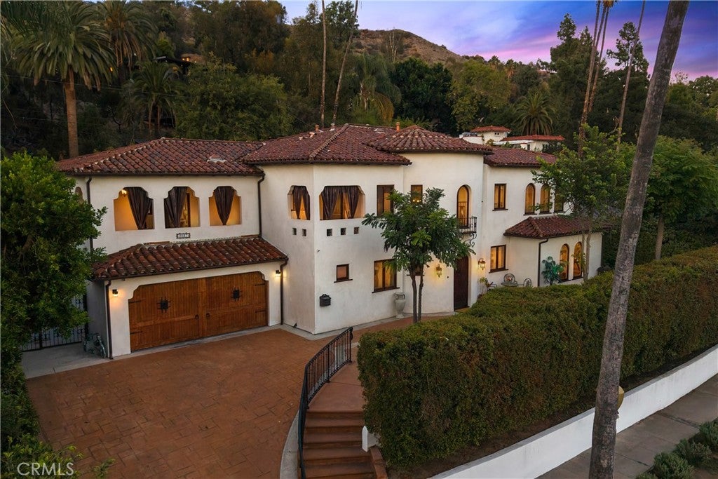 2037 Hill Drive