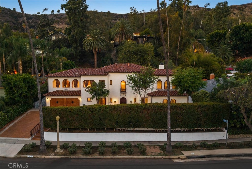2037 Hill Drive
