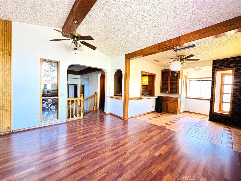 Properties 3 20510 Hill Top