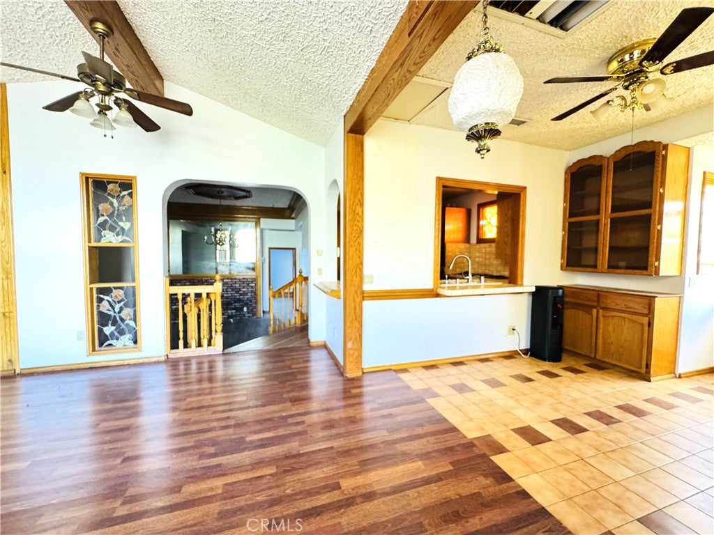 Properties 4 20510 Hill Top