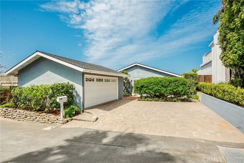 Photo of 915 Miramar St, Laguna Beach, CA 92651 (MLS # LG26096052)