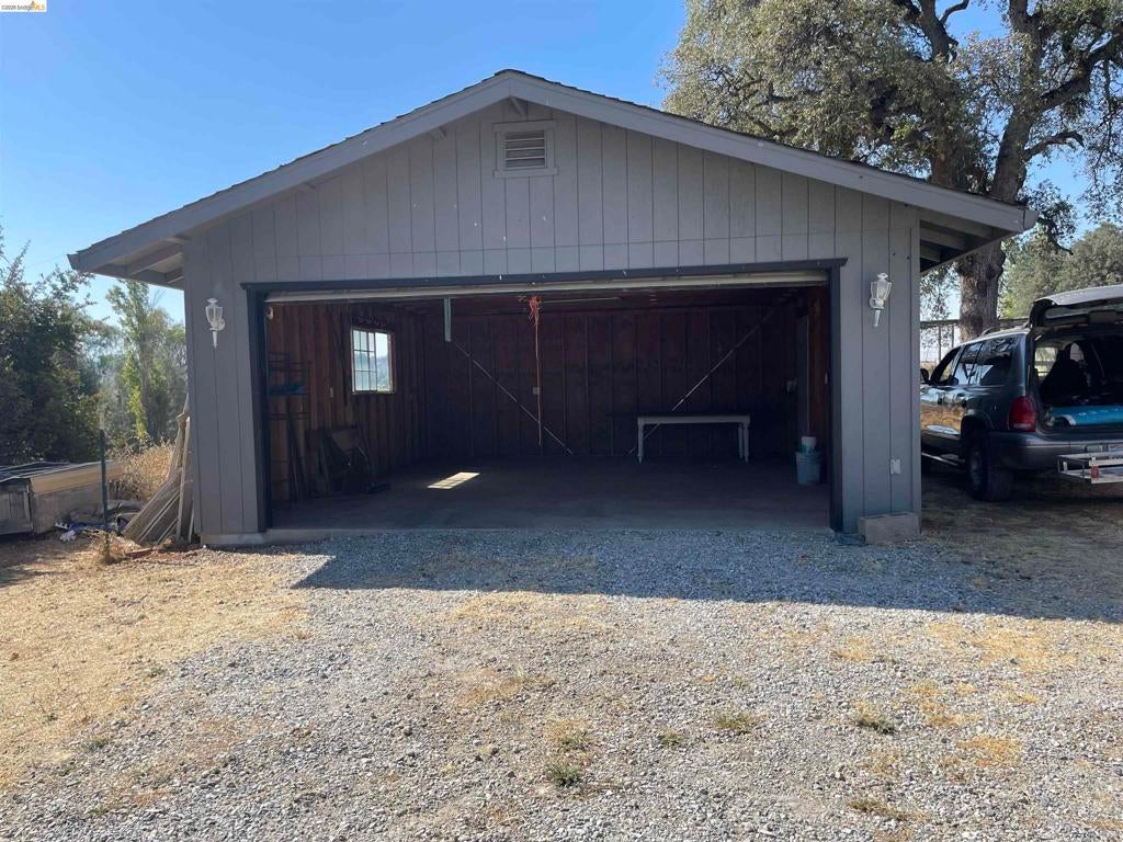 17560 Campbell Flat Road