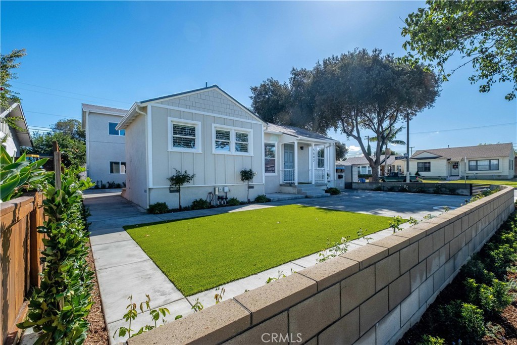 5602 Verdura Ave