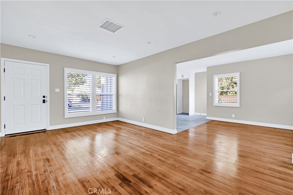 5602 Verdura Ave