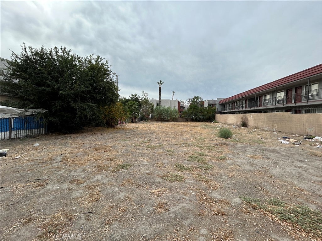 663 W 6th Street