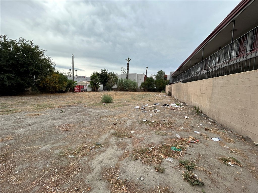 663 W 6th Street