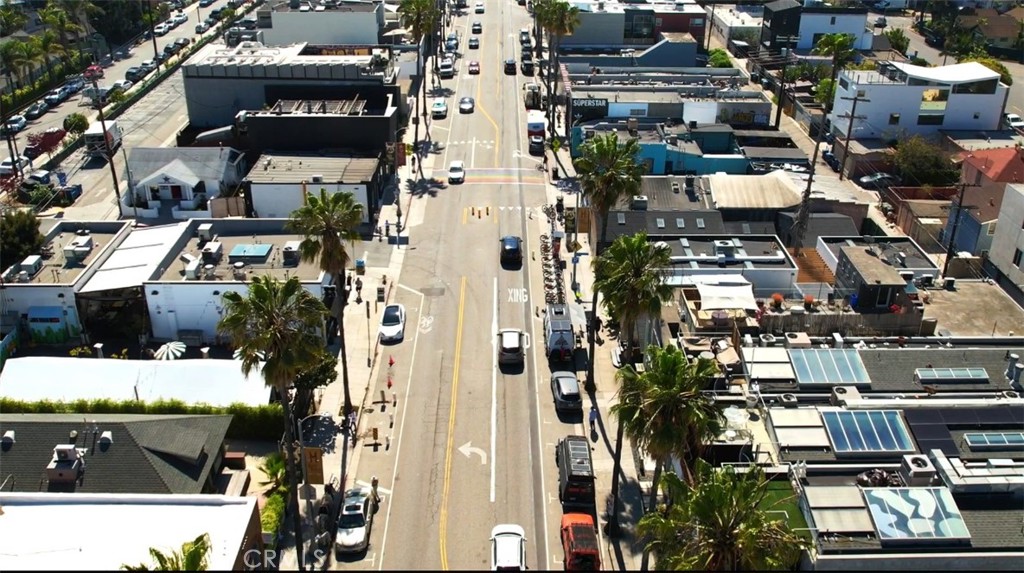 1137 Cabrillo Avenue