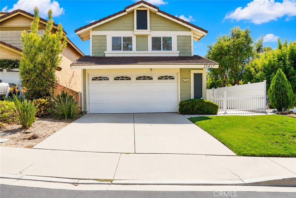 13437 Gold Dust Way