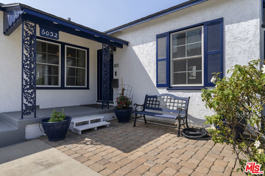 6032 W 74th Street