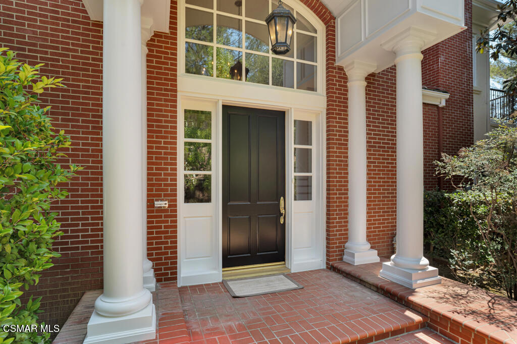2313 Heatherbank Court