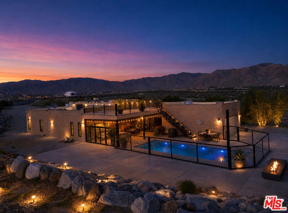 15935 Mary Circle