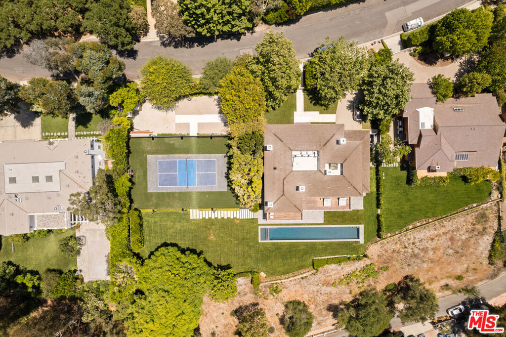 525 Spoleto Drive