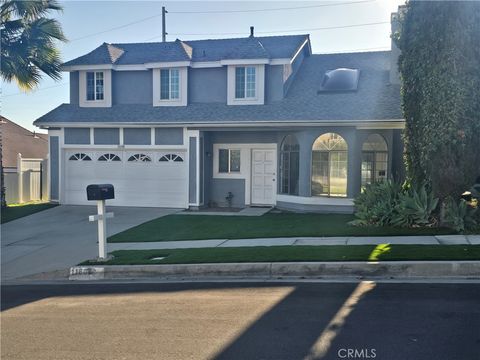 Photo of 11608 Luanda, Sylmar, CA 91342 (MLS # GD25250838) Photo of 11608 Luanda, Sylmar, CA 91342 (MLS # GD25250838)