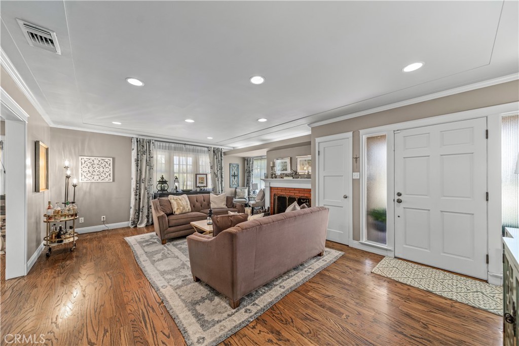 536 W Palm Drive