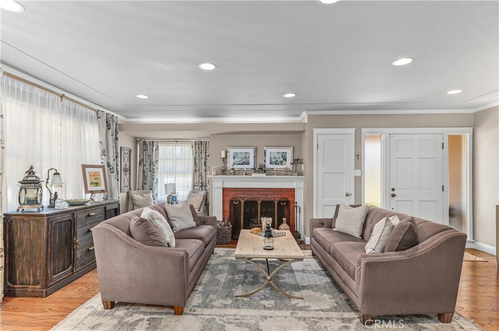 536 W Palm Drive