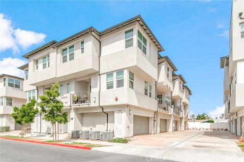 Photo of 1515 W Bushell St St, Anaheim, CA 92805 (MLS # OC26058761)