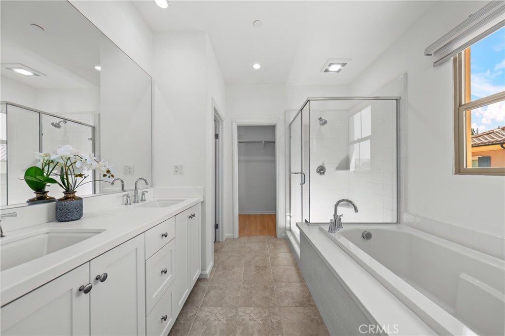 180 Frontier, Irvine CA 92620 - Photo 18