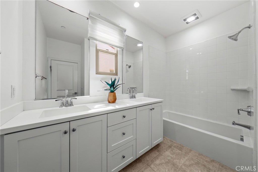 180 Frontier, Irvine CA 92620 - Photo 12
