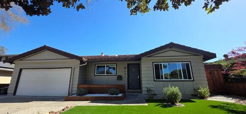 Photo of 884 Hollenbeck Ave, Sunnyvale, CA 94087 (MLS # ML82036767)