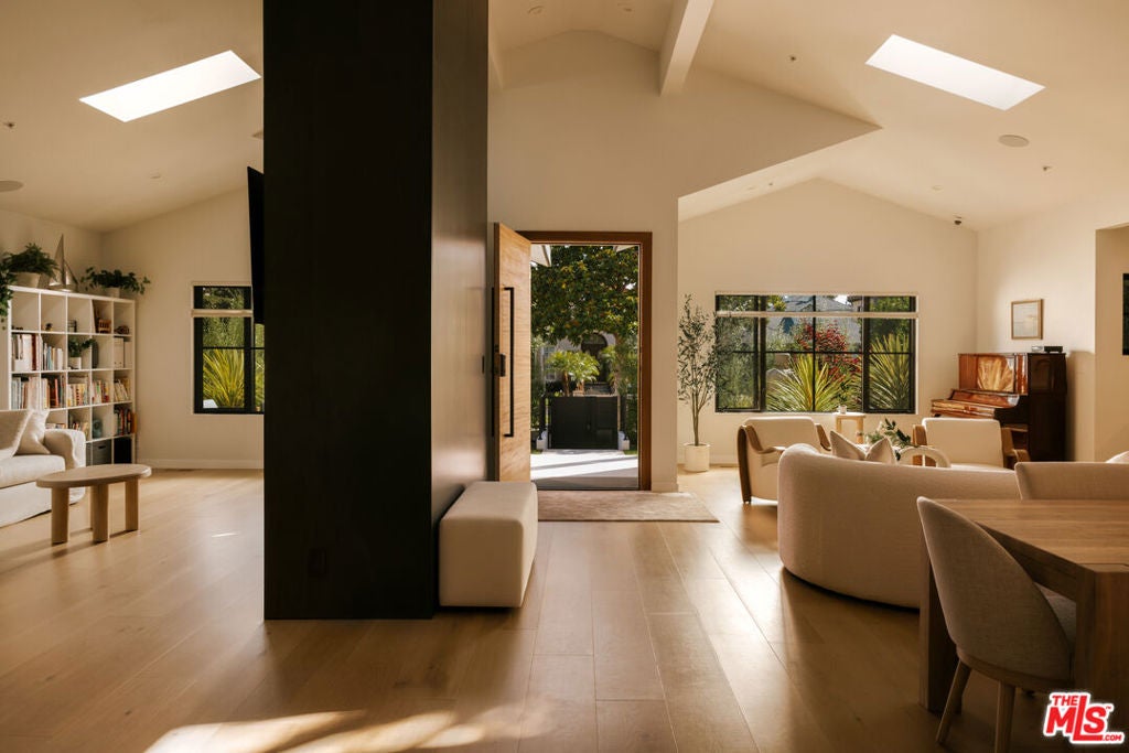 Photo of 363 22nd Street, Santa Monica, CA 90402 (MLS # 26870425)