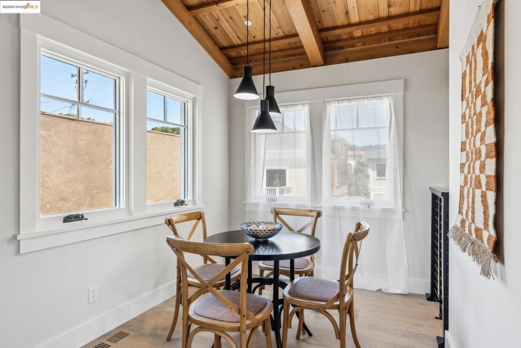 PIEDMONT AVENUE - Residential