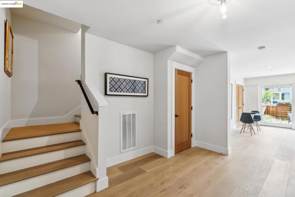 PIEDMONT AVENUE - Residential