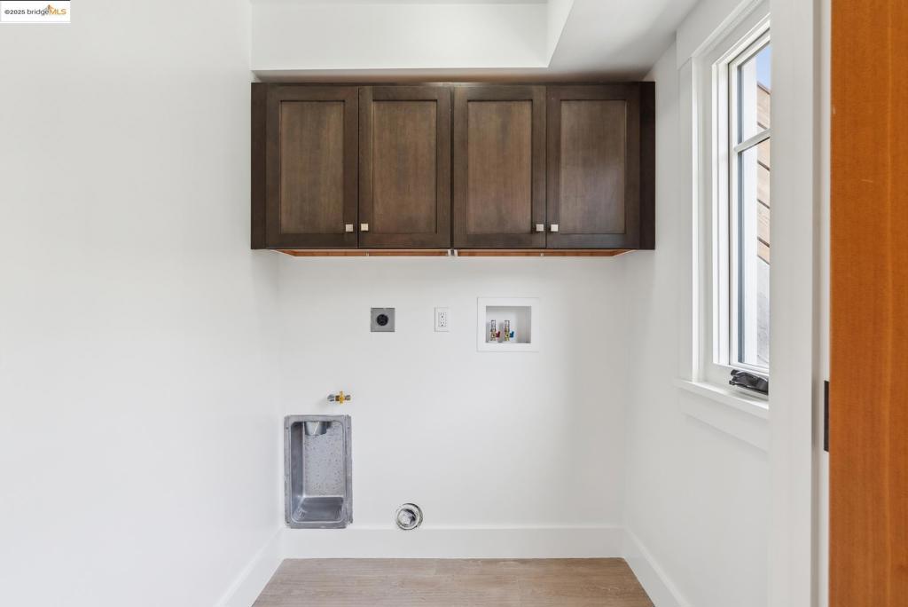 PIEDMONT AVENUE - Residential