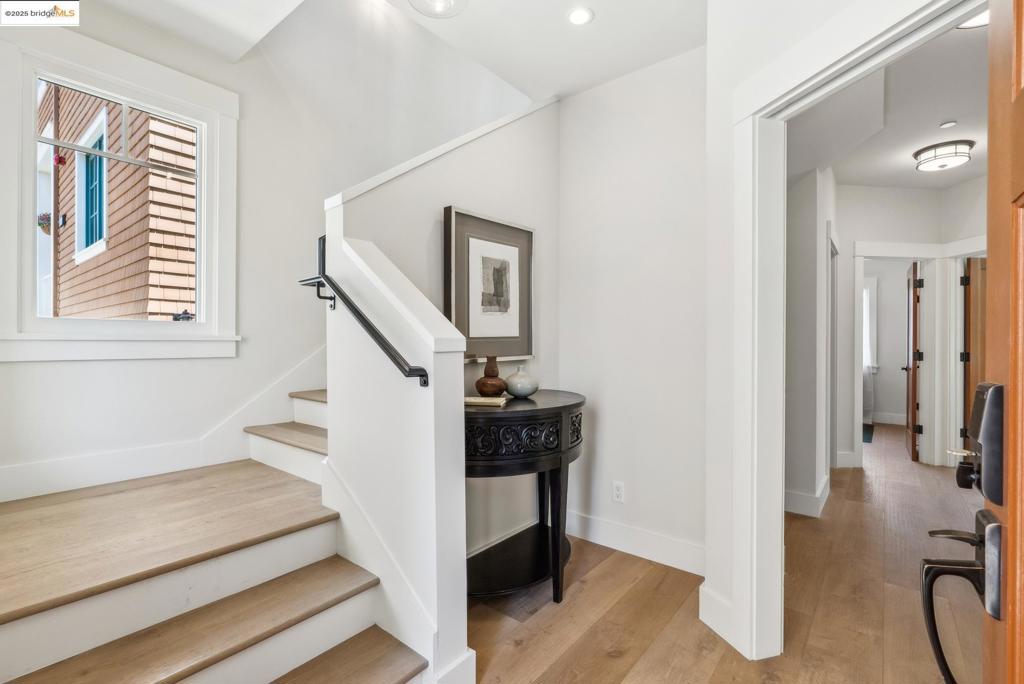 PIEDMONT AVENUE - Residential