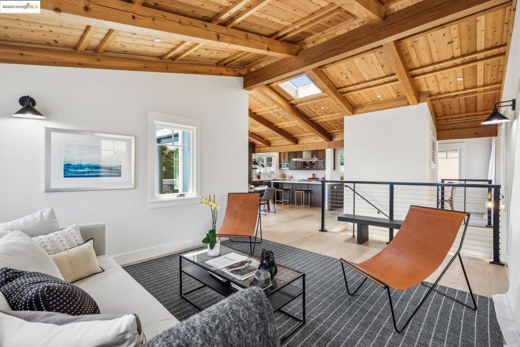 PIEDMONT AVENUE - Residential