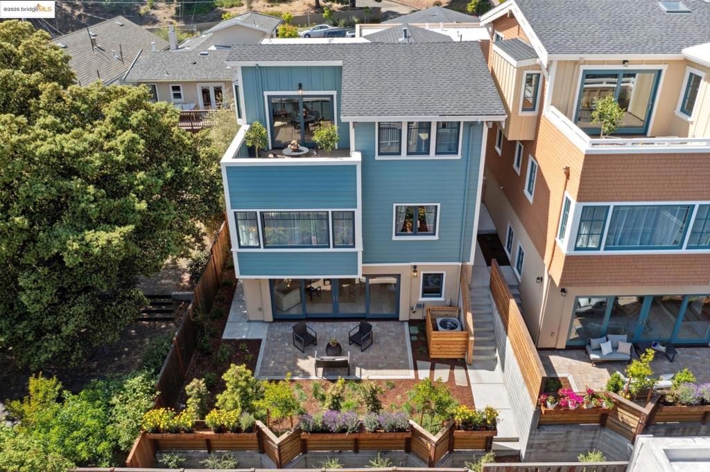 PIEDMONT AVENUE - Residential