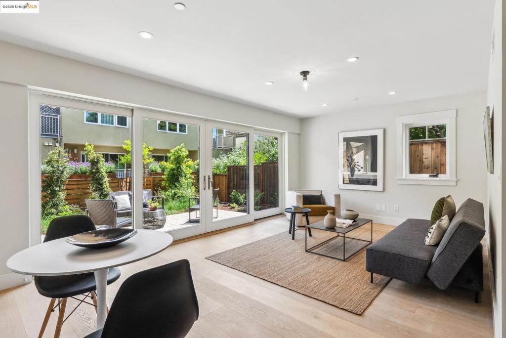 PIEDMONT AVENUE - Residential