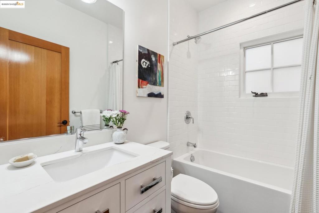 PIEDMONT AVENUE - Residential