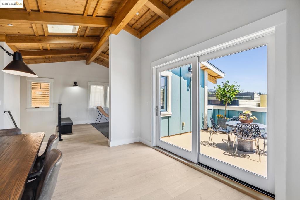 PIEDMONT AVENUE - Residential