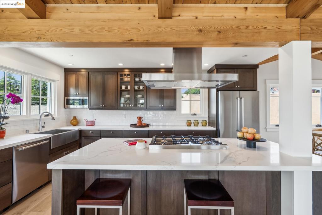 PIEDMONT AVENUE - Residential