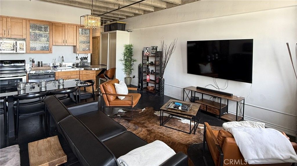 Photo of 312 W 5th St #1022, Los Angeles, CA 90013 (MLS # PW26061990)