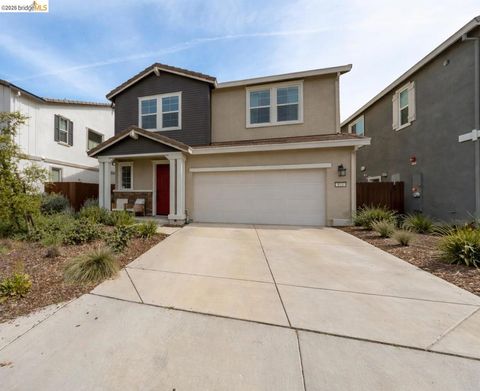 Photo of 916 Diego Dr, Oakley, CA 94561 (MLS # 41127626)