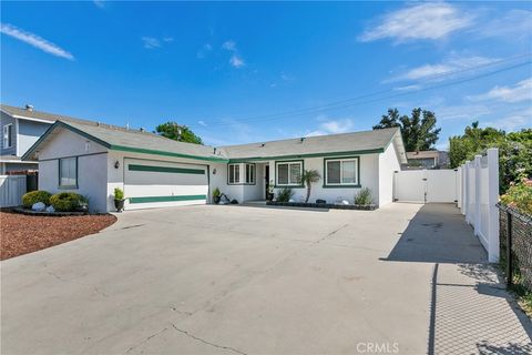Photo of 2466 Royal Avenue, Simi Valley, CA 93065 (MLS # DW25189935) Photo of 2466 Royal Avenue, Simi Valley, CA 93065 (MLS # DW25189935)