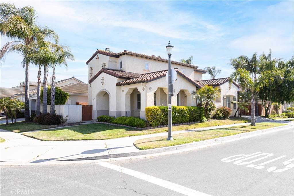 2501 Ellen Lane
