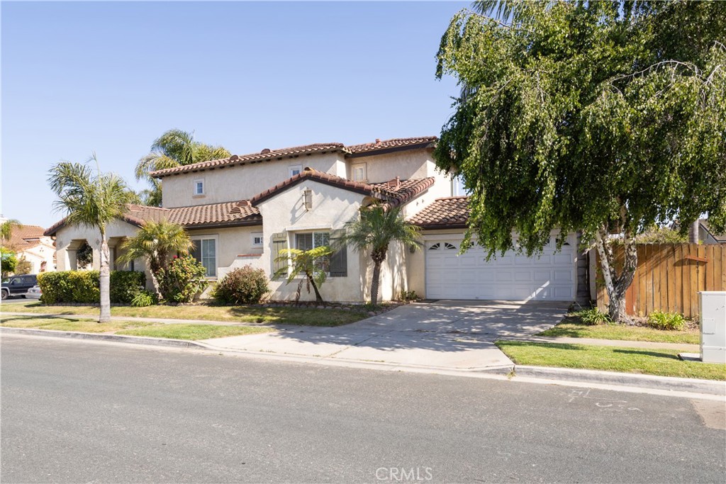 2501 Ellen Lane