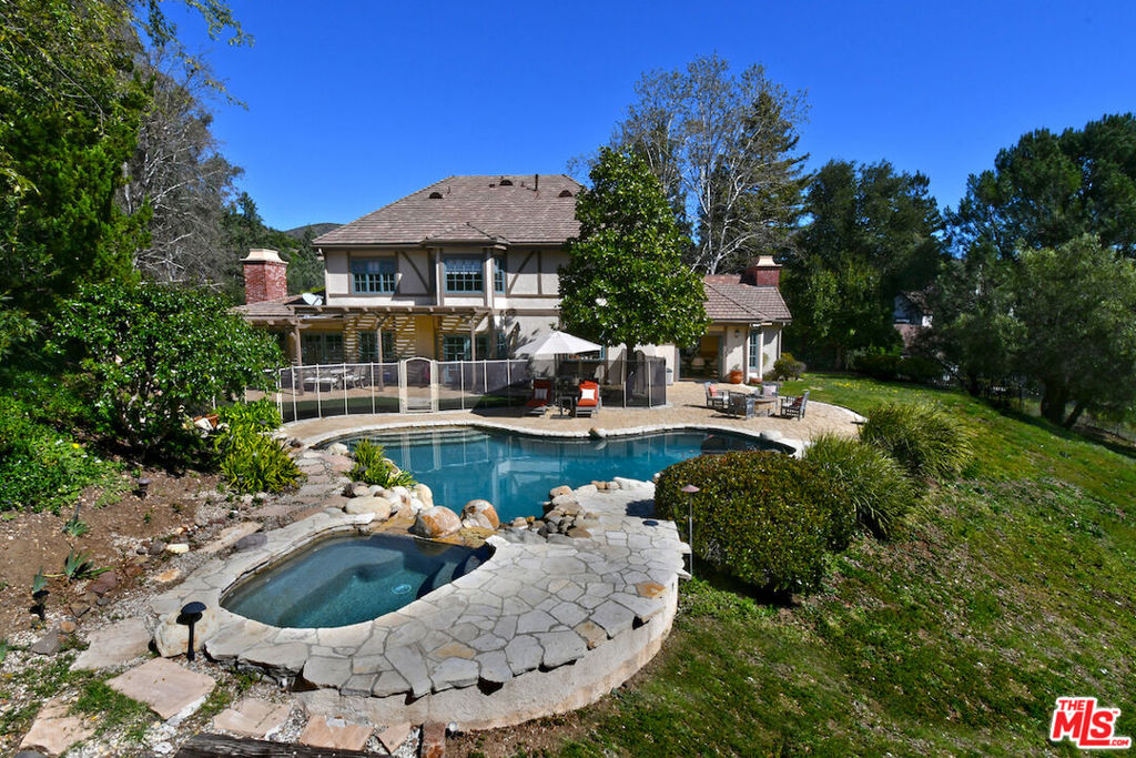 2317 Sierra Creek Road