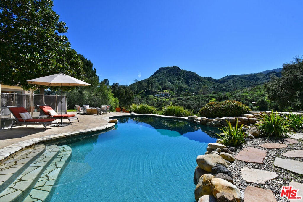 2317 Sierra Creek Road