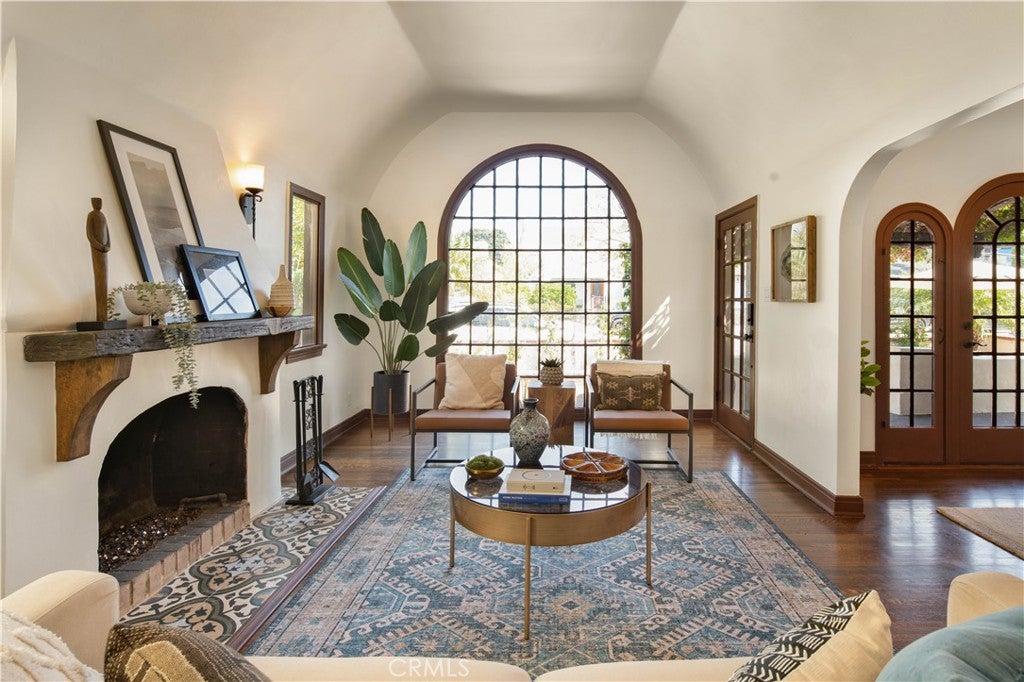 3109 Stanford Avenue