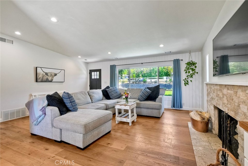 1936 Rohn Road