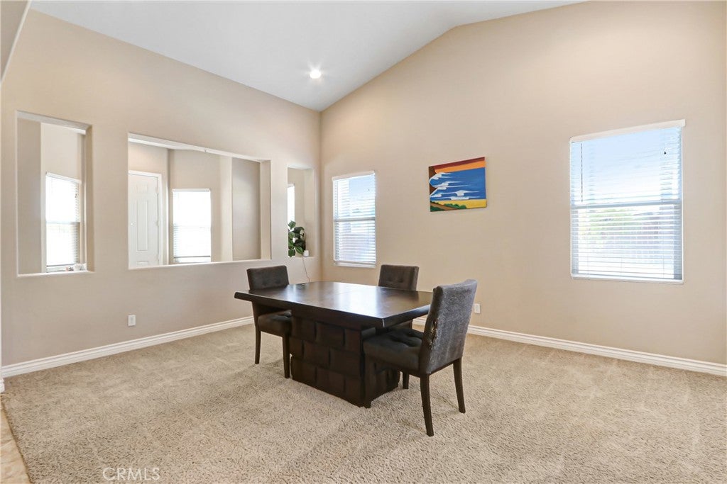 42282 Regents Hill